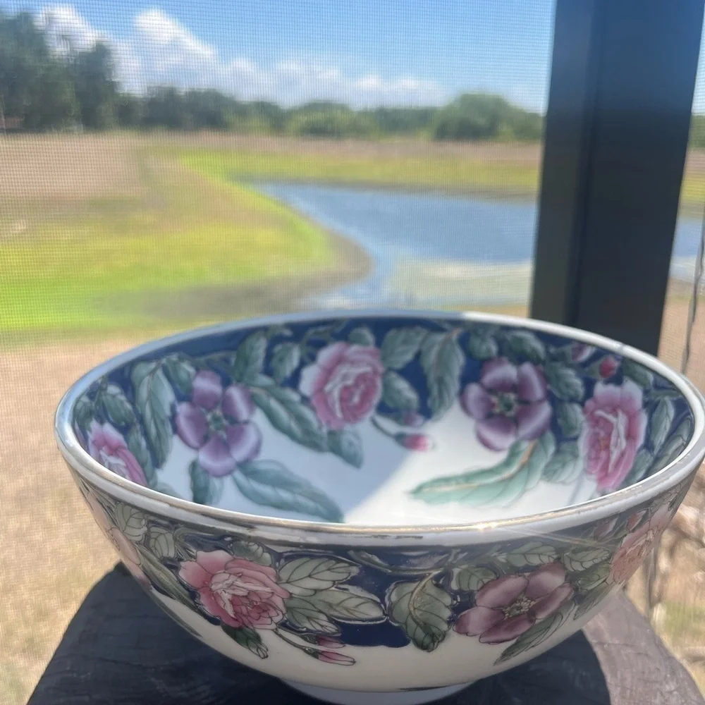 Andrea by Sadek Round serving plate, tall, with floral pattern